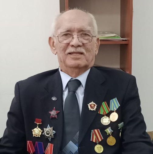 Алиев Абдумалик Ганиевич